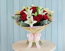 Букет цветов из:  Лилии и Розы в Соколовом