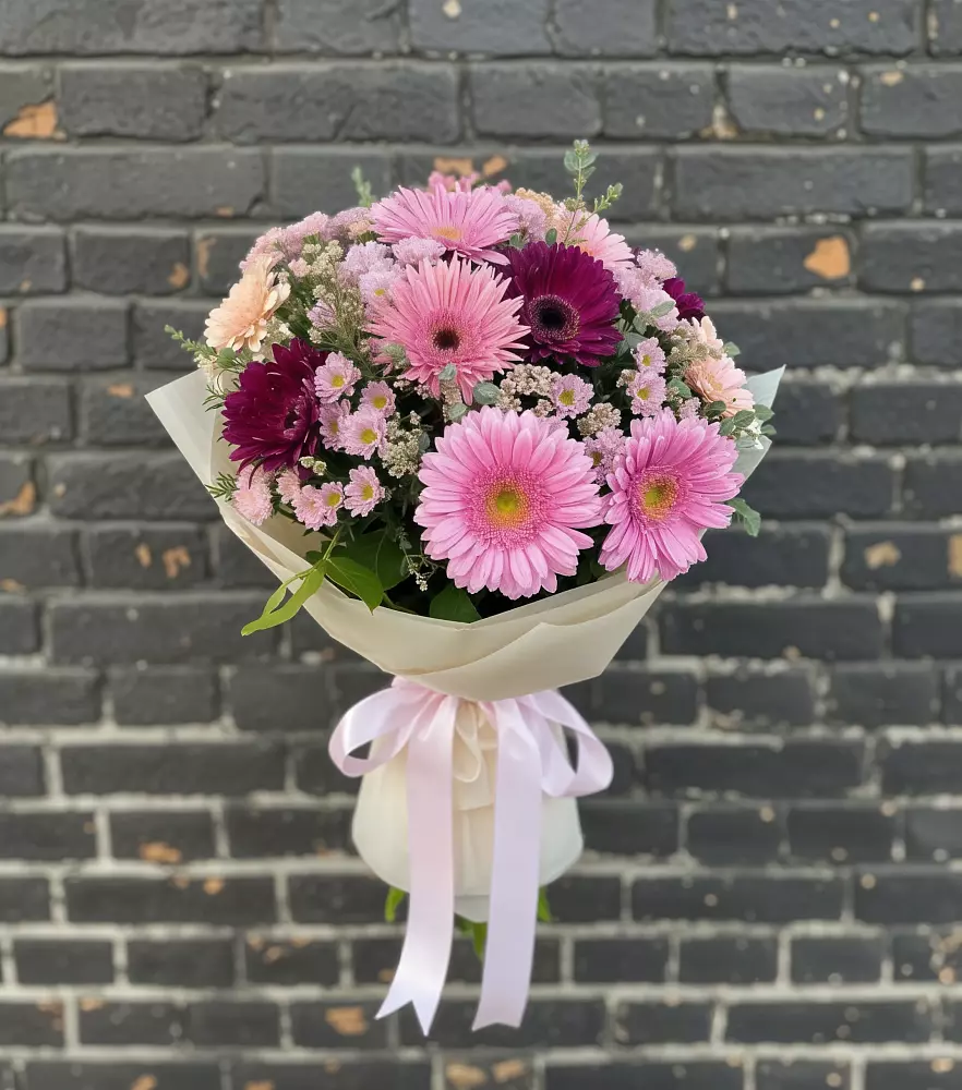 Букет цветов из: Герберы и Хризантемы в Соколовом