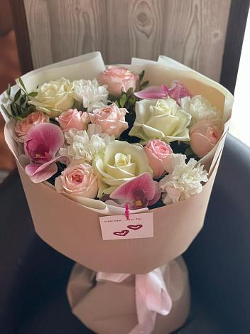 Букет цветов из: Орхидеи, Розы и Гвоздики в Соколовом
