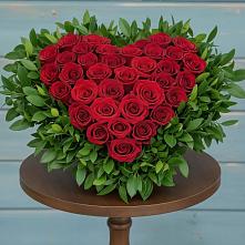 Цветочная композиция из Розы в виде сердца в Соколовом