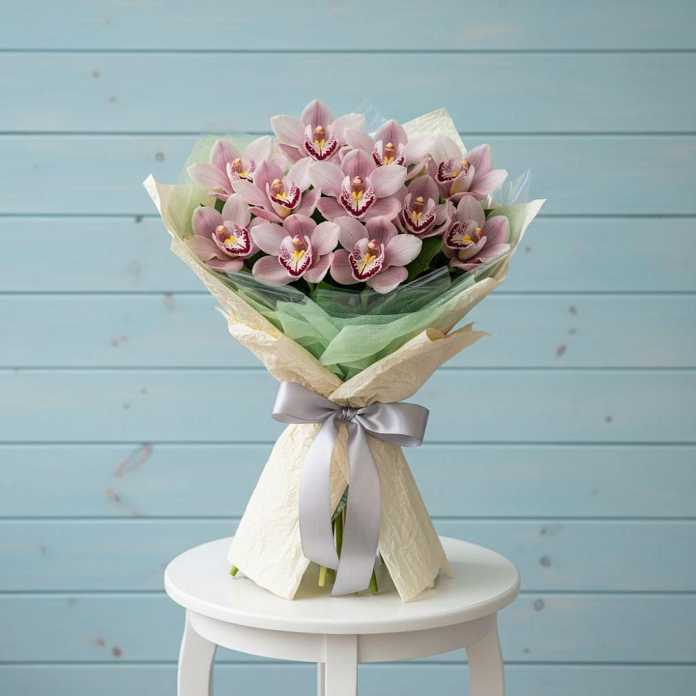 Букет цветов из: Орхидеи и Розы в Соколовом