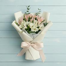 Букет цветов из:  Альстромерии в Соколовом