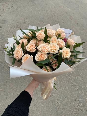 Букет Кремовые розы Латте в Соколовом