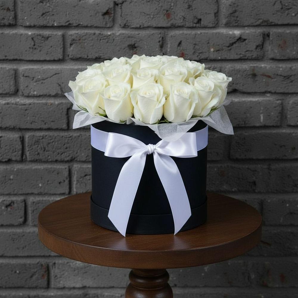 Цветочная композиция из Розы в шляпной коробке в Соколовом