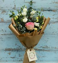 Букет цветов из:  Розы и Лизиантусы в Соколовом